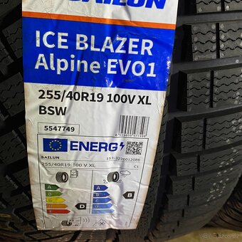 NOVÉ Zimní pneu 255/40 R19 100V XL Sailun - 2