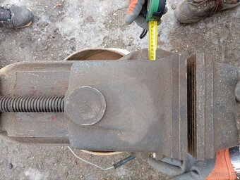 Strojní svěrák - 2