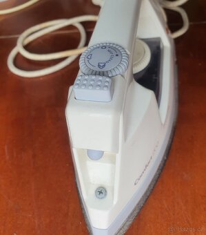 Oděvní žehlička Philips. Comfort 200. Zahřeje okamžitě - 2