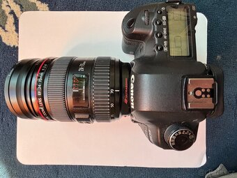 Canon EOS 5D MarkII+Canon EF 24-70mm+Nissin  Di600 - 2