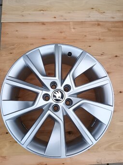 Kamiq ALU disky BRAGA 17 - 2