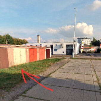 garaz k pronajmu - ul. Miru, primo u CS Shell - 2