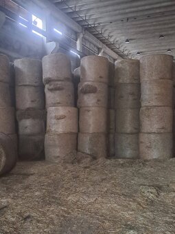 Prodám seno - balíky sena - 2