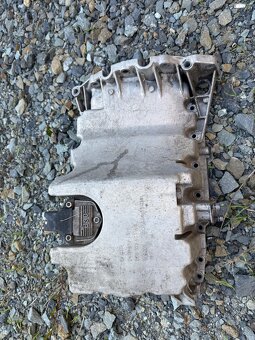 Audi a4 2.0tfsi 147kw olejová vana - 2