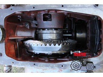 Zetor Crystal starý typ rozvodovka - 2