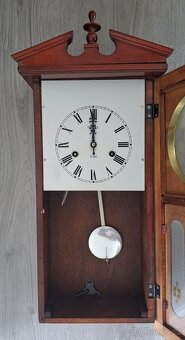 starožitné kyvadlové hodiny - 2