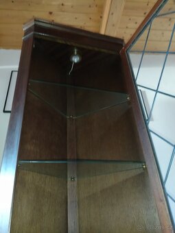 Rohová skříň - 2