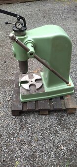 Hydraulický lis - 2