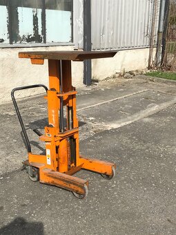 Hydraulický zvedací vozík - 2