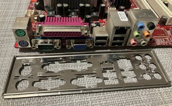 MSI + X4 620 4x2,6 Ghz, 4 Gb ram DDR2, I/O štítek - 2