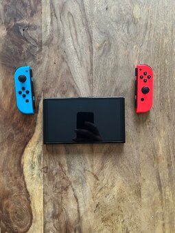 Nintendo Switch Oled model s kompletním vybavením - 2