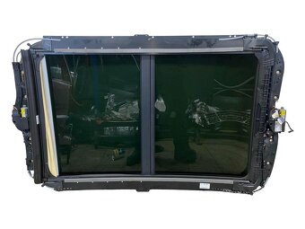 Panoramatické střešní okno VW Tiguan 5N r.v. 2010 - 2
