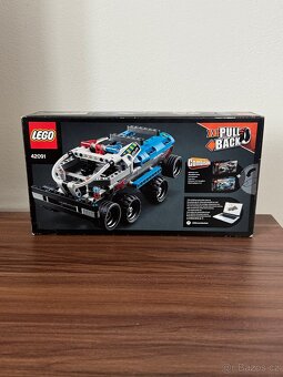 Lego TECHNIC policejní auto - 2