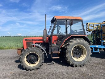 Zetor 6245 s postřikovačem AKP - 2