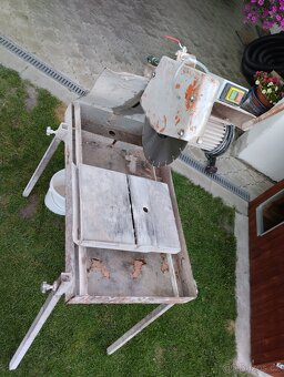 Pila na dlažbu - 2