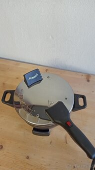 Remoska R21 - 2