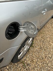 Víčko nádrže vw passat - 2