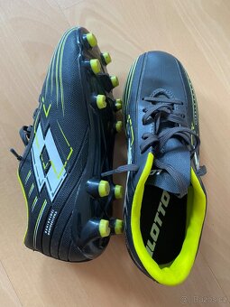 Kopačky Nike 33,5 EUR, Lotto 34 EUR - 2