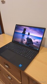 Dell Vostro 15 3530 - 2