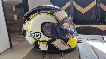 Helma AGV GP-PRO velikost L replika Valentino Rossi - 2
