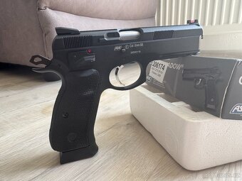 Prodám airsoftovou pistoli CZ 75 SP-01 Shadow - 2