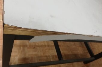 Pracovní stůl - 2