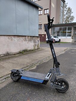 Elektrická koloběžka 750W Freeman TITAN - 2