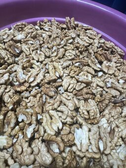 Vyloupané vlašské ořechy - 2