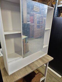 NOVÁ ZÁVĚSNÁ KOUPELNOVÁ SKŘÍŇKA - 2