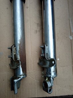 Malá kývačka Jawa-ČZ,  blatník, přední vidlice - 2