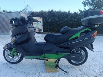 Suzuki Burgman 650 - 2