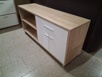 Komoda či TV stůl - 2