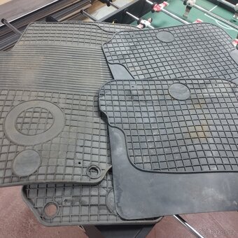 Gumové autokoberečky - 2