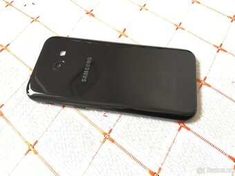 Samsung A5 2017 TOP STAV - 2