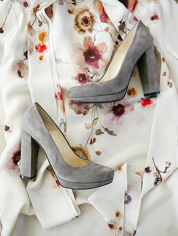 Semišové lodičky 36 Buffalo London - 2