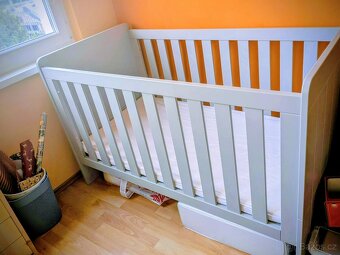 rostoucí postýlka - 2