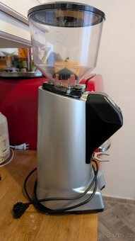 Mlynek na kavu Eureka Zenith - 2