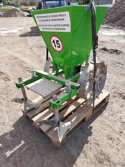 Sazeč brambor nesený - 2