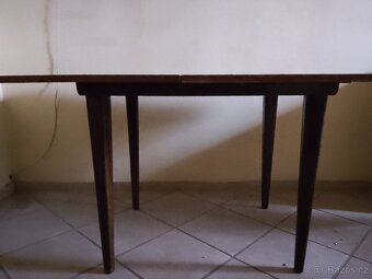 Konferenční stůl celodřevěný - 2