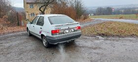 Renault 19 díly z celého auta - 2