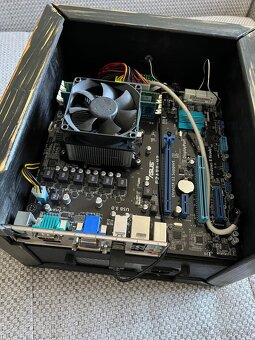 Ručně vyrobený HTPC ve stylu steampunk / vintage - 2
