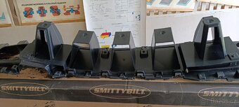Prodám kompletní přední nárazník na Jeep Wrangler - 2