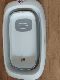 Skládací cestovní vanička Twistshake, objem 30 l - 2
