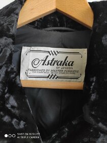 Vintage černý kabát rok 1960 - Astraka London - 2