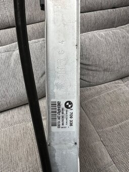 NOVÝ OEM Chladič BMW E30 M10 1.6i 1.8i - 2