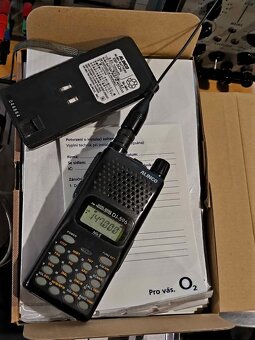 Rucni UHF a VHF radiostanice, vysilacka, Alinco DJ-596 - 2