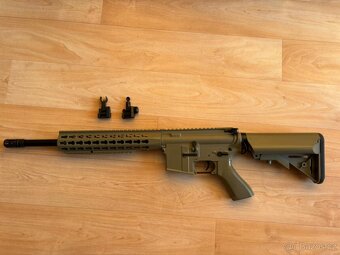Airsoftová zbraň M4 - 2