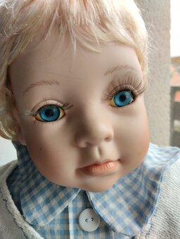 Porcelánové panenky sedící - 2
