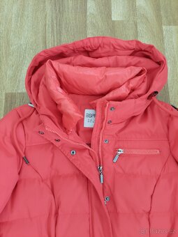 Zimní bunda Esprit vel.38 - 2