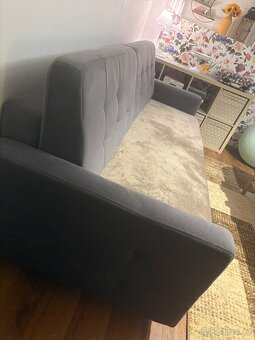 Krásná rozkládací pohovka - 2